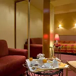 Hotell Logis Le Parc Moulins (Allier)
