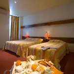 Hotel Logis Le Parc 3*