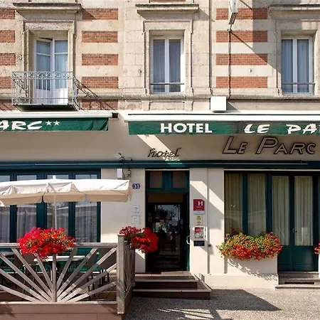 Logis Le Parc 3* Μουλέν