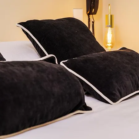 Logis Le Parc Hotell