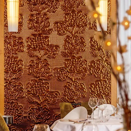 Restaurant Le Parc Мулен