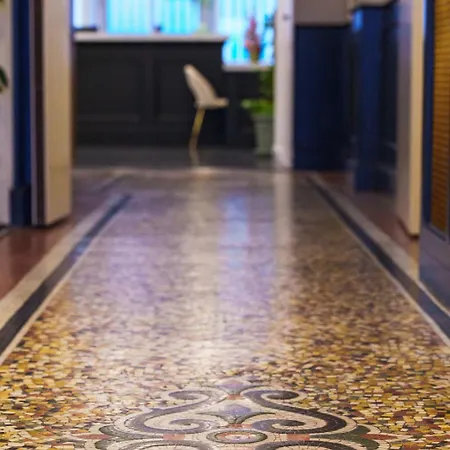 Restaurant Le Parc Отель Мулен