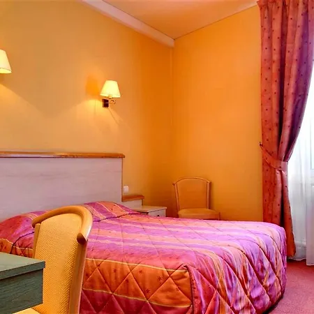 Hotel Logis Le Parc 3*