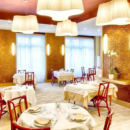 Logis Le Parc 3* Μουλέν
