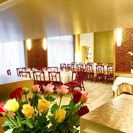 Logis Le Parc 3* Μουλέν