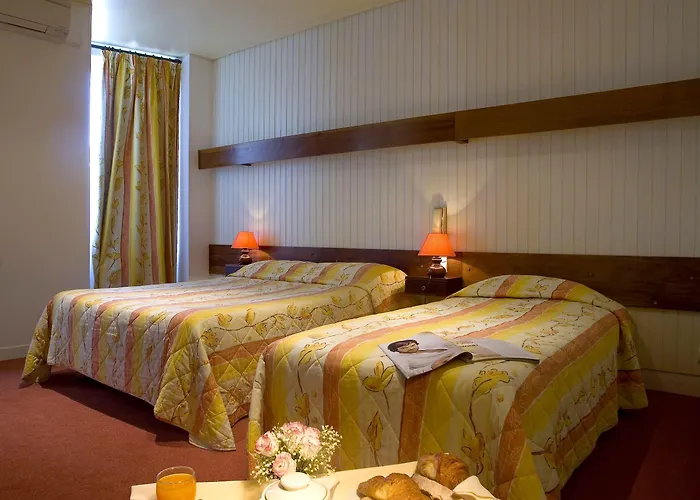 Hotel Logis Le Parc 3*