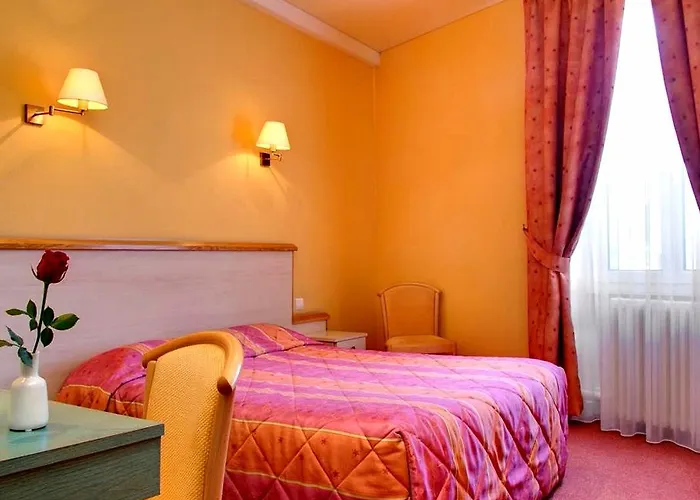 Hotel Logis Le Parc 3*